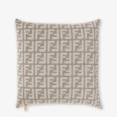 fendi bettwäsche kosten|fendi cushions.